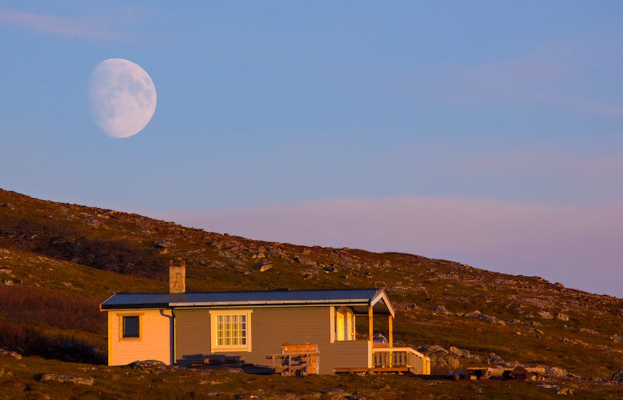 The cabin and the moon