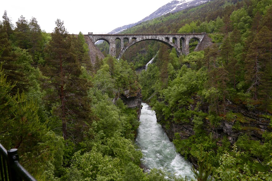 10 stunning carwalks in Norway