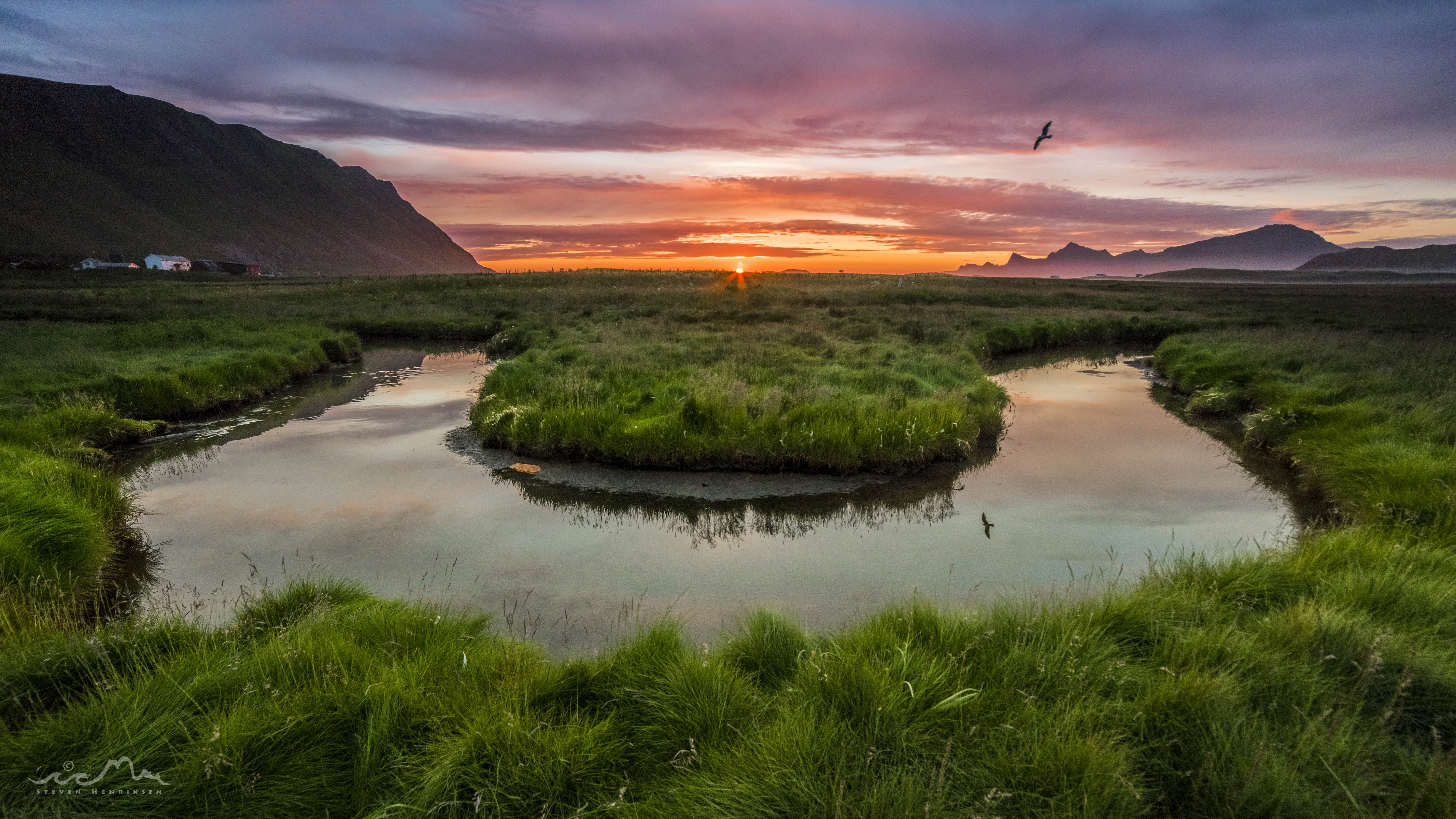 Outer Lofoten | Don't miss out on a summer night up north!